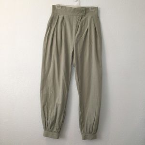 Nasty Gal - Linen the Boot Cuffed High-Waisted